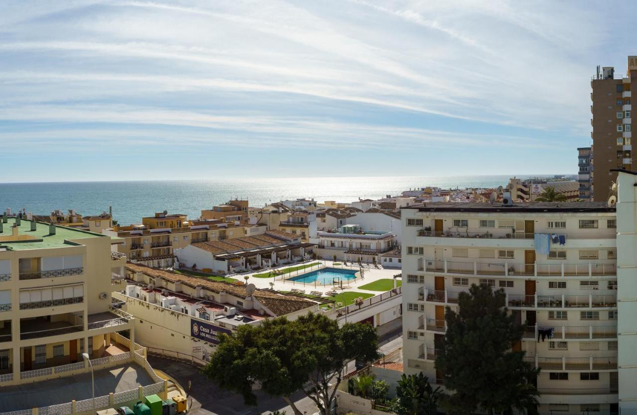 Malagasuite Carihuela Apartments Торемолинос Екстериор снимка