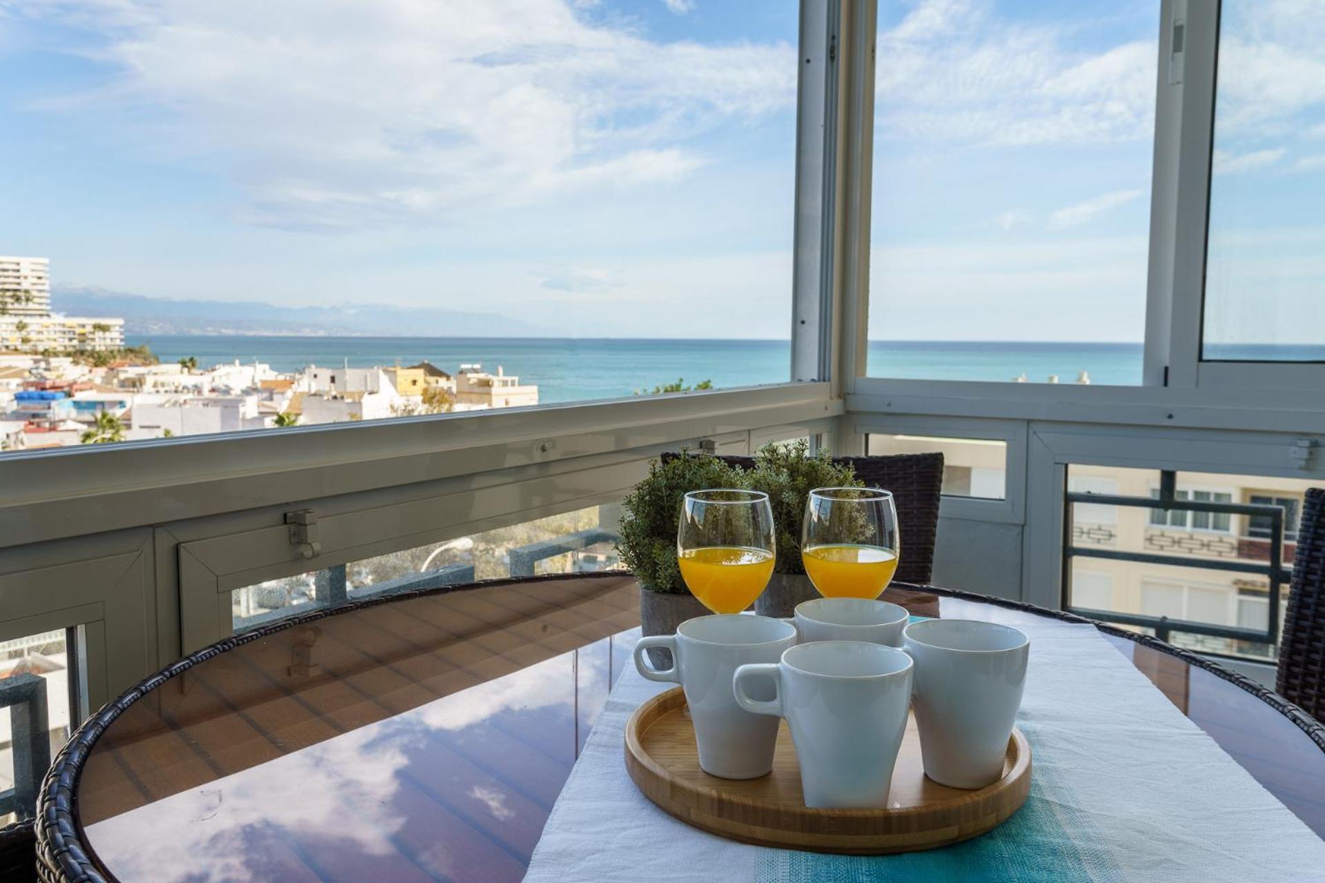Malagasuite Carihuela Apartments Торемолинос Екстериор снимка